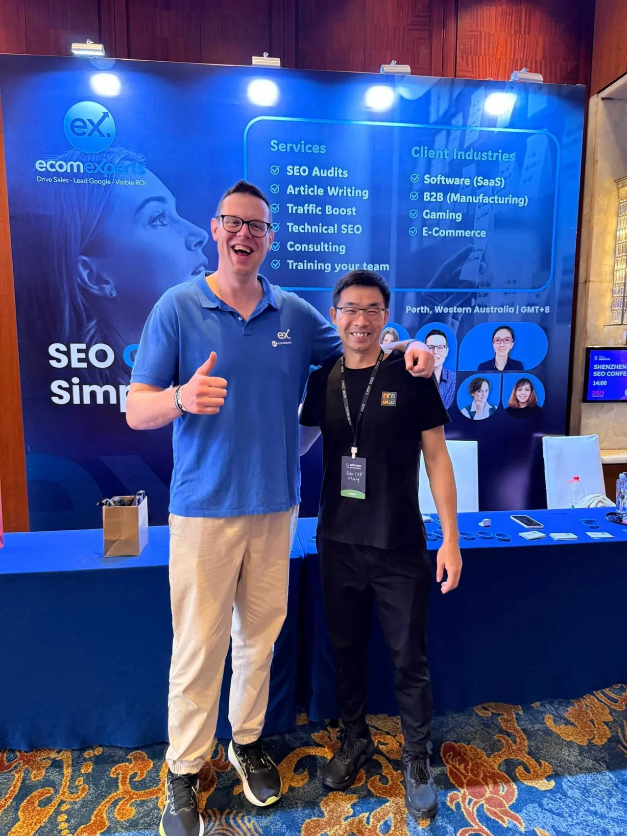 JP Zhang with Marc Moeller at the Shenzhen SEO Conference